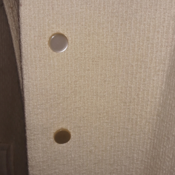 ❤I.L.G.W.U off white coat - Picture 8 of 8